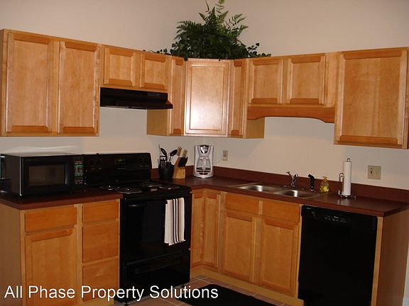 4th image of 609 Hampshire St #1/2