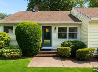 14-21 Elmwood Pl, Fair Lawn, NJ 07410