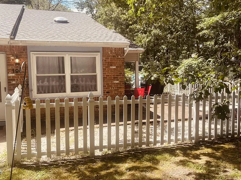 19 Driftwood Dr #212 — Photo 2