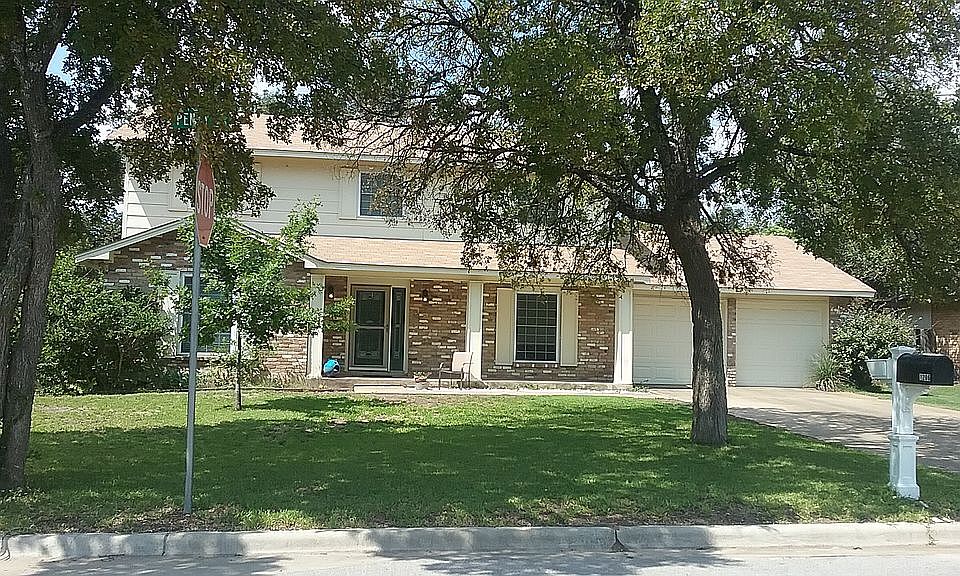 1st image of 1206 Penny Ln