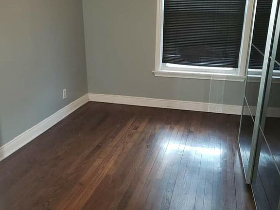 4th image of 4445 Joliet Ave