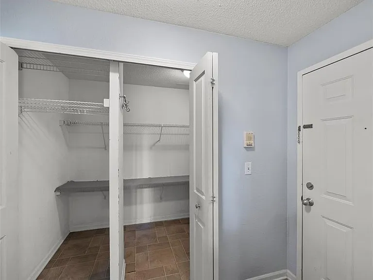 101 Fieldcrest St — Photo 15