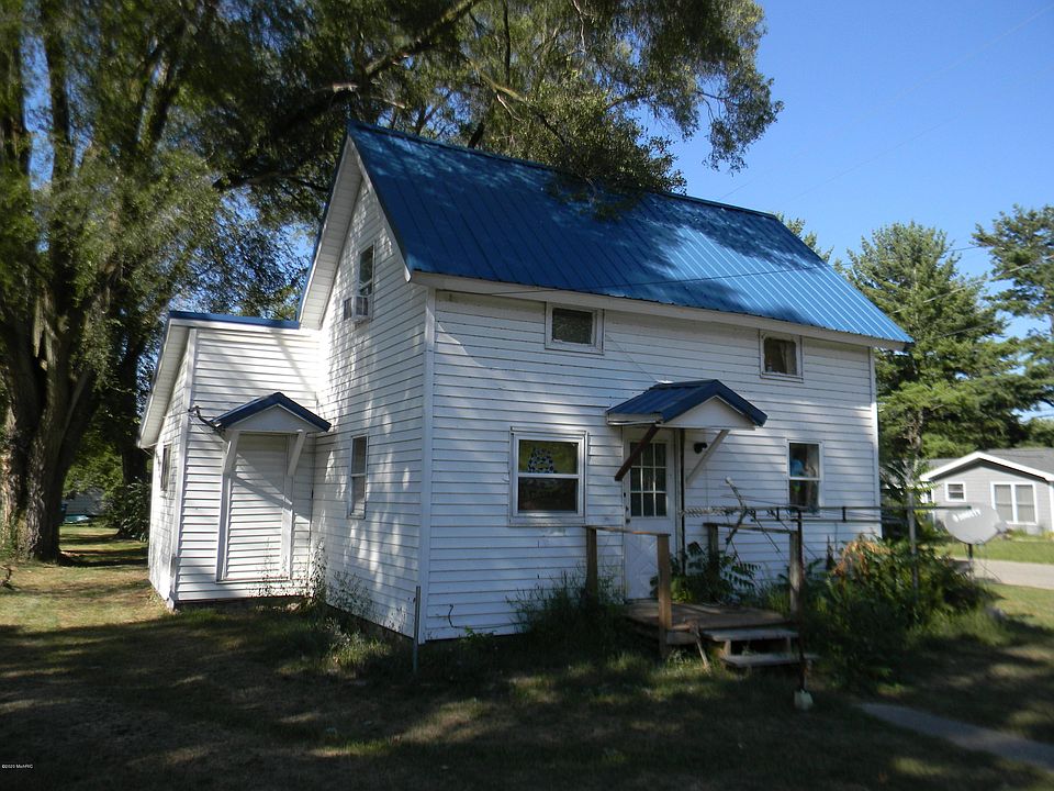2nd image of 933 Marion Ave