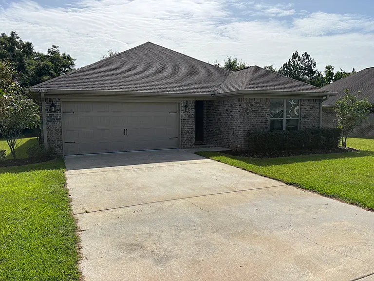 3860 Chesterfield Ln — Photo 1