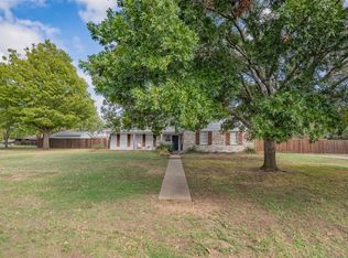 320 Lonquist Rd, Midlothian, TX 76065
