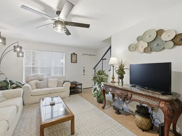 1337 S 11th St, Waco, TX 76706