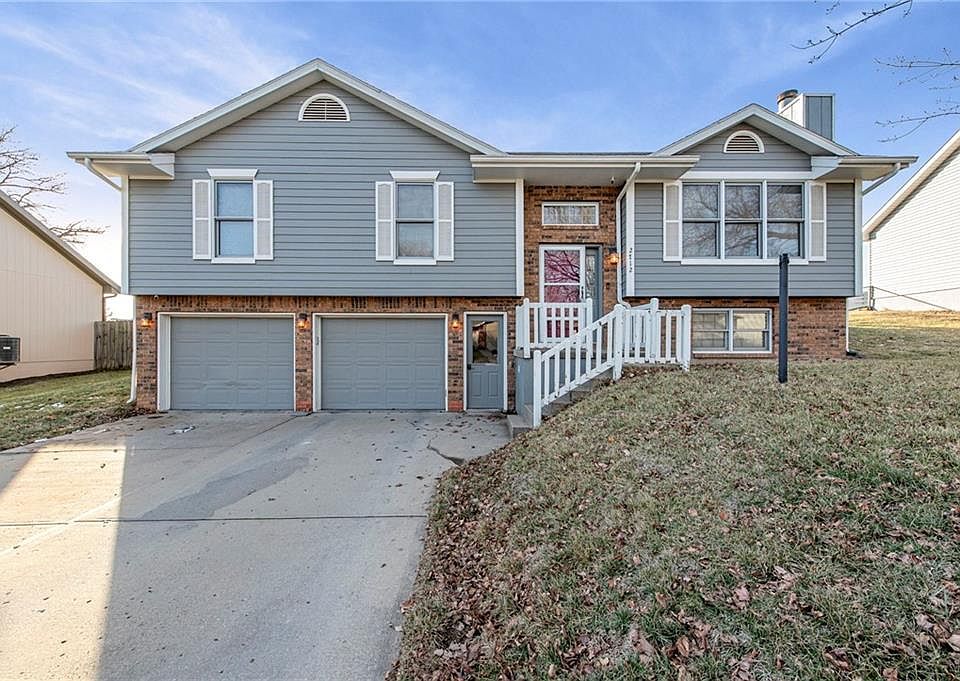 1st image of 2712 N 39th Ter