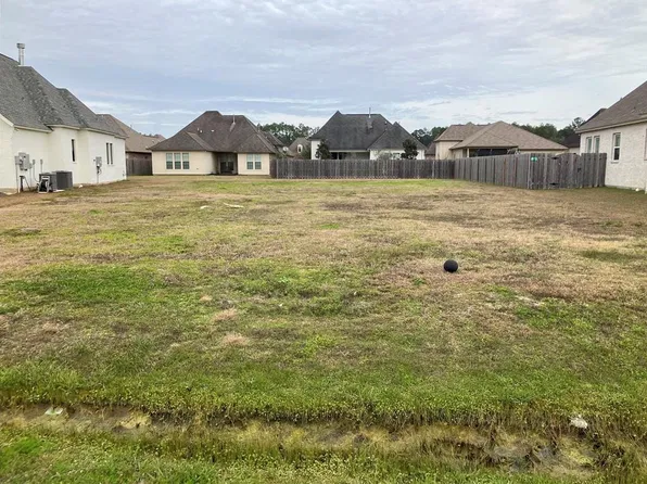 575 Night Heron Ln, Madisonville, LA 70447