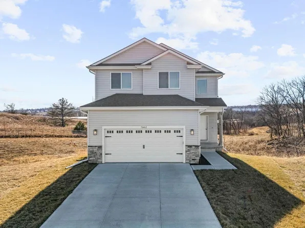 7802 N 94th Cir, Omaha, NE 68122