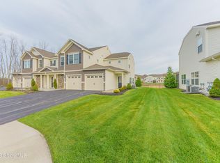 45 Whitaker Dr, Cohoes, NY 12047