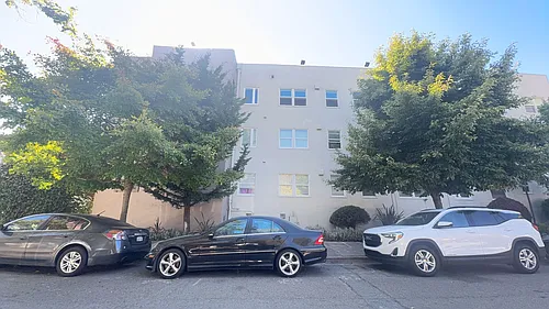 454 34th St Photo 1