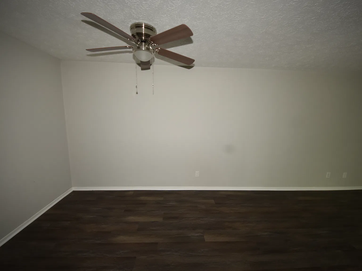 1 bed, 825 sqft, $1,000 — Photo 3
