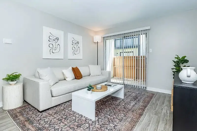 Cali Crossing Apartments