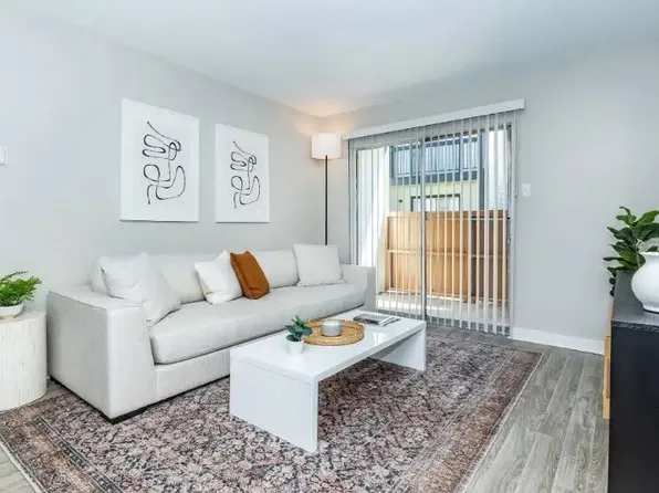 Cali Crossing Apartments