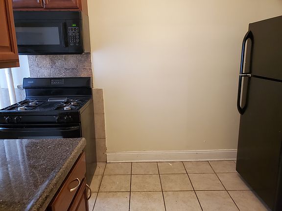 2nd image of 11-13 Gifford Ave #35E