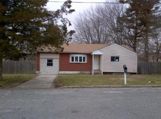 32 Maple St, Wyandanch, NY 11798