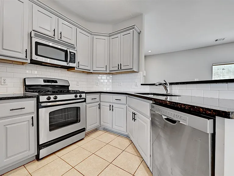 2909 Saville Loop #10C — Photo 9