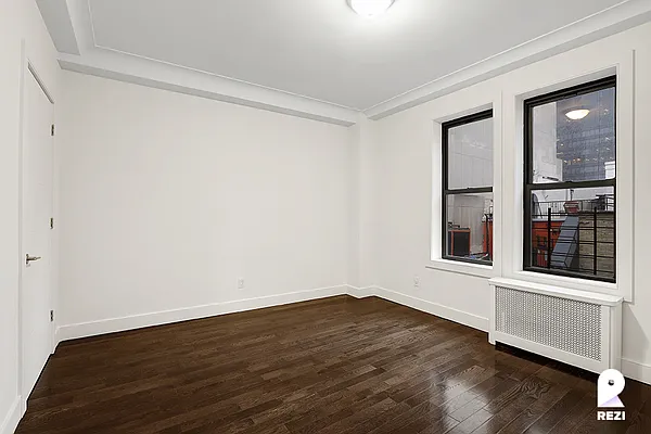 Rented by REZI | media 23