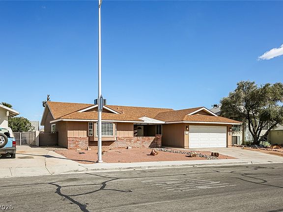 3rd image of 716 Langtry Dr