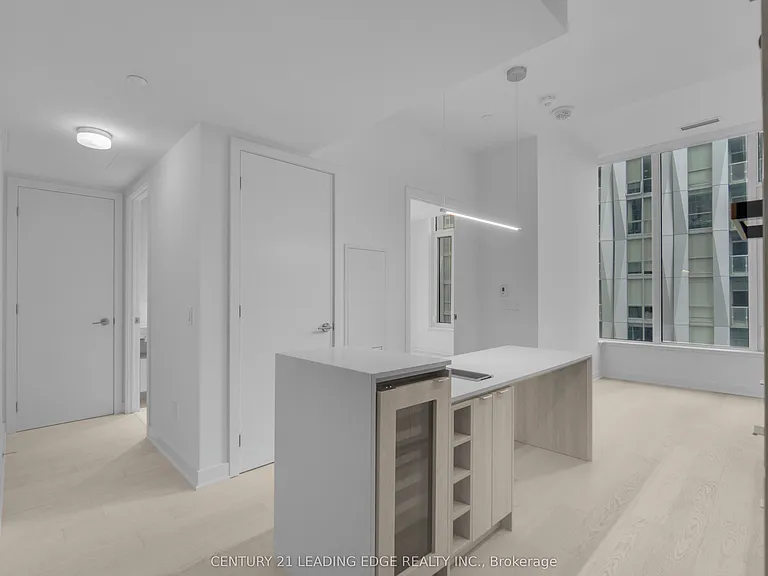 11 Yorkville Ave #3005 — Photo 13