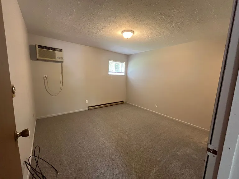 512 9th Ave — Photo 8