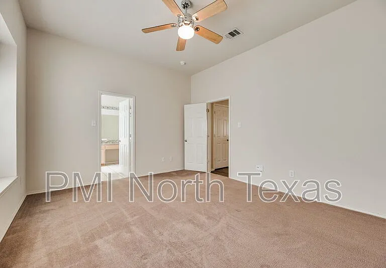 9705 Meadow Rue Dr — Photo 16