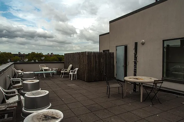 Rented by Nooklyn NYC LLC | media 81