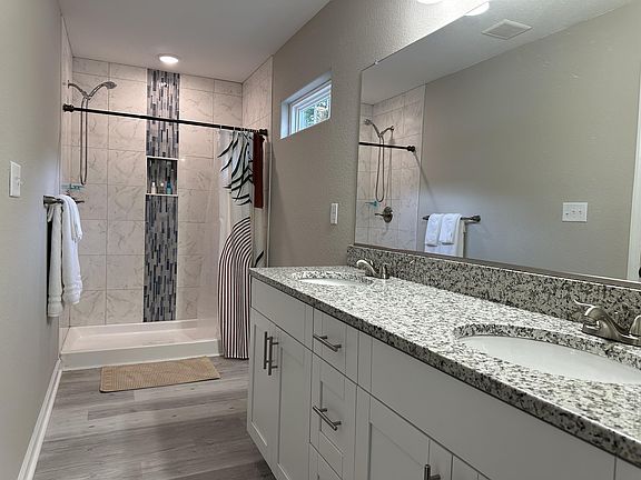5th image of 432 E Gilpin Ave