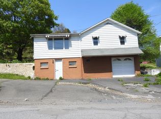 20 Spring Hill Rd, Lehighton, PA 18235