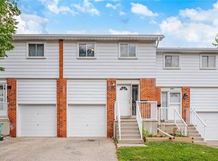 295 Bluevale St N #B, Waterloo, ON N2J4H6