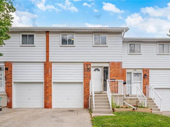 295 Bluevale St N #B, Waterloo, ON N2J 4H6