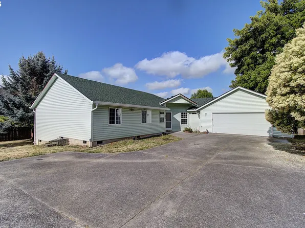 3917 NE 39th St, Vancouver, WA 98661