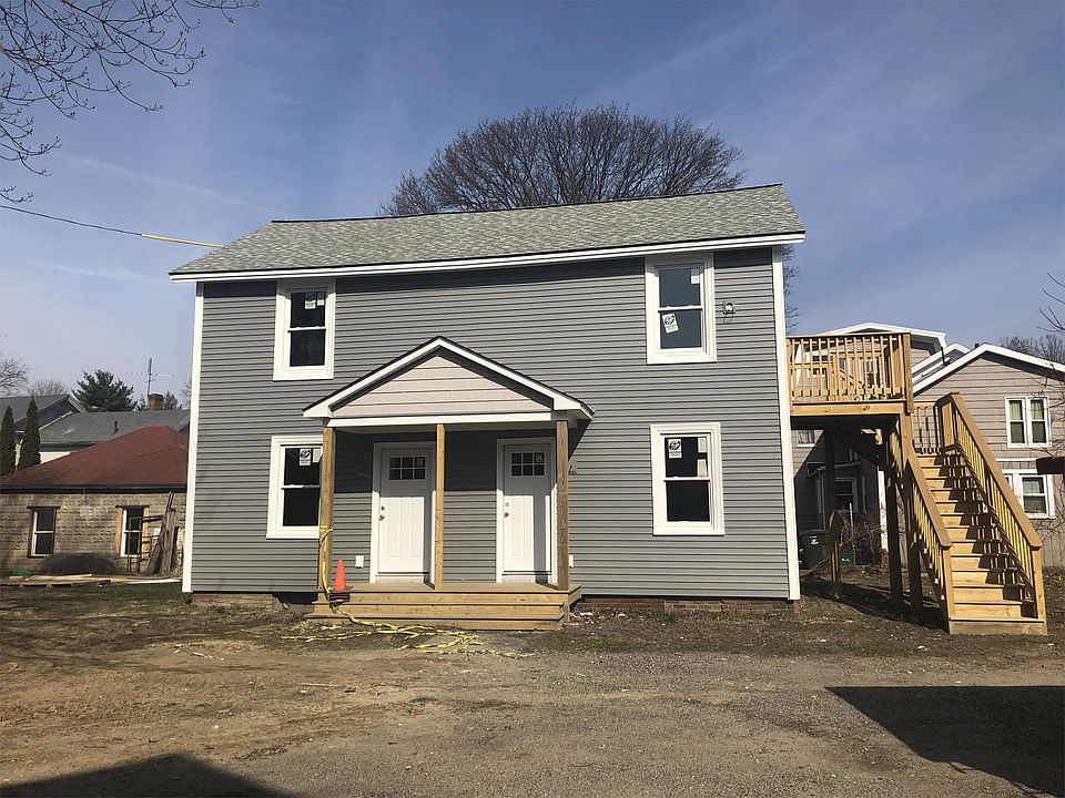 1st image of 65A Market St #2