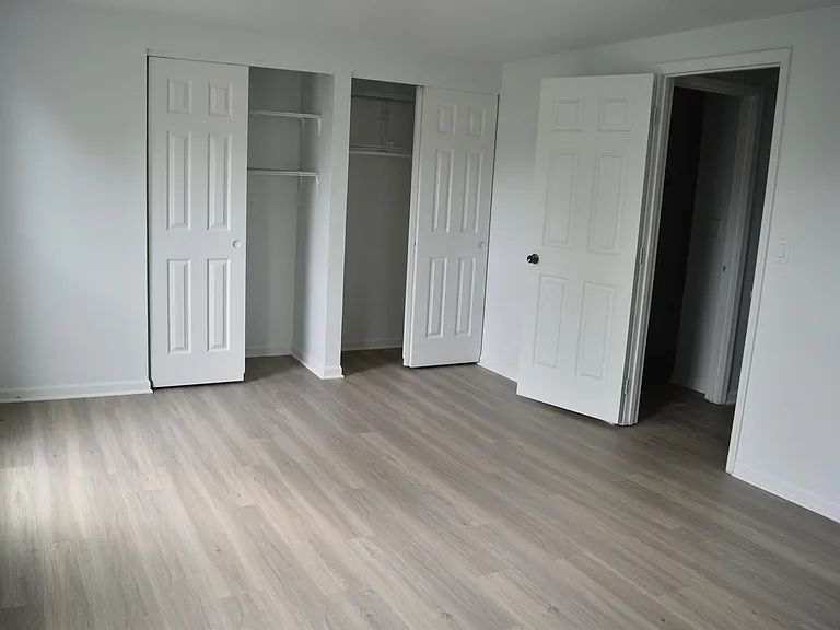 8049 Highfield Ct — Photo 10