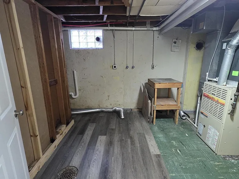 4605 Fox Run Rd — Photo 10