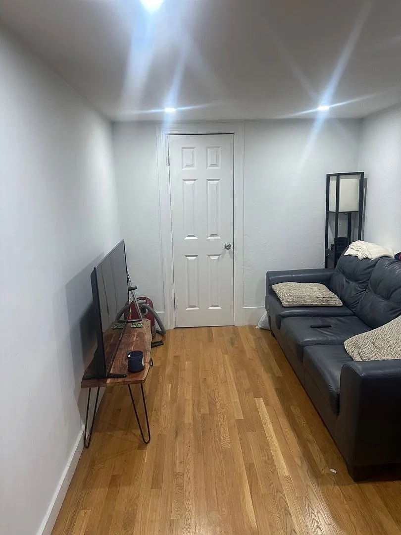 Nicely updated, pet friendly 2 bed in South Boston for September 1! — Photo 3
