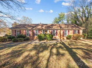4423 Bob White Ct, Charlotte, NC 28213
