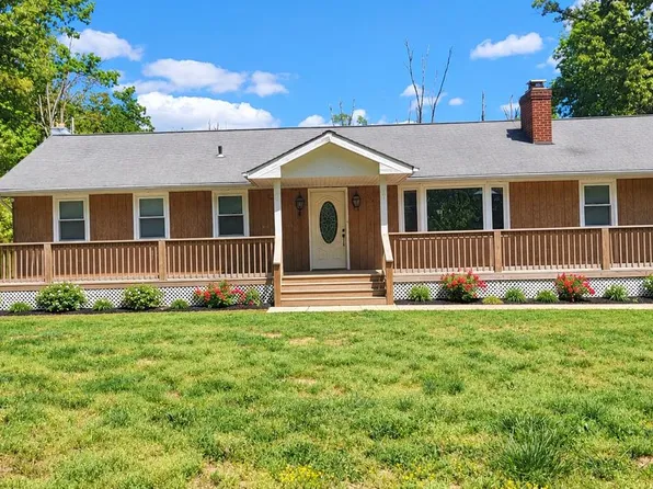 111 Cropp Rd, Fredericksburg, VA 22406