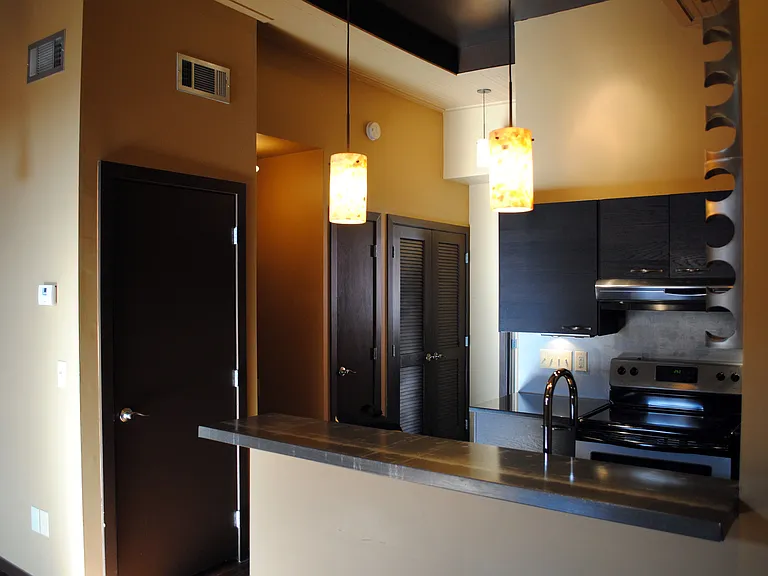 115 S 8th St #201 — Photo 15