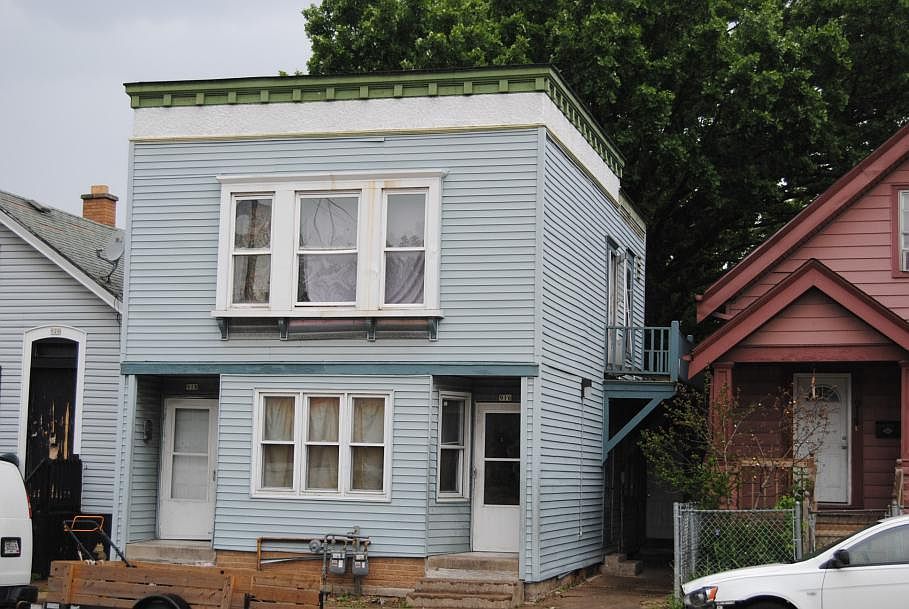 2nd image of 916 W Greenfield Ave #918