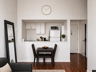 61-20 Woodside Avenue, #1N