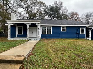 613 Riverside Dr, Kilgore, TX 75662