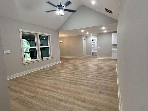 4th image of 114 Liberty Ln