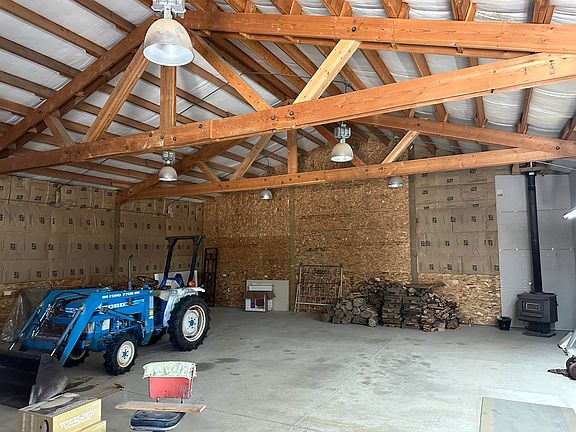 3rd image of 13480 N Hawthorne Rd