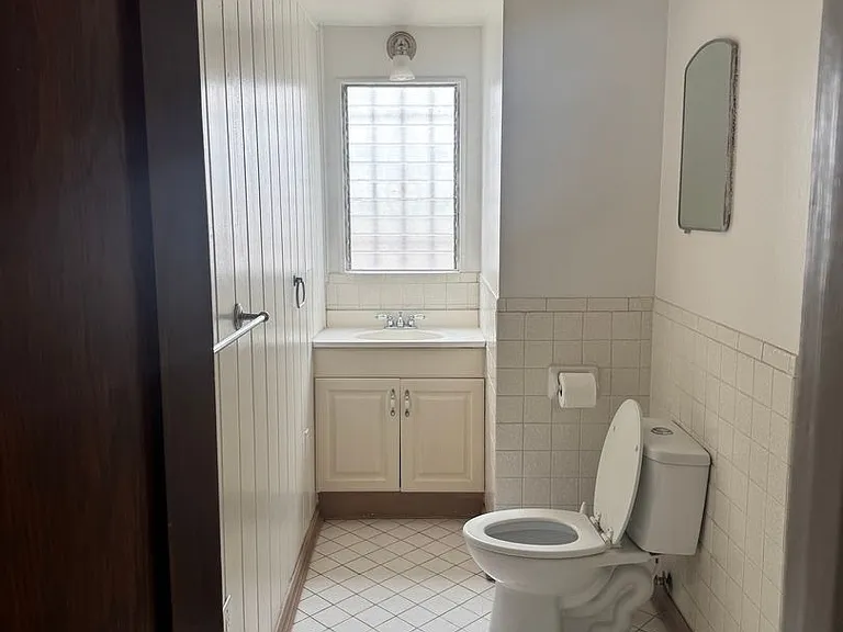 2465 Albatross St — Photo 17