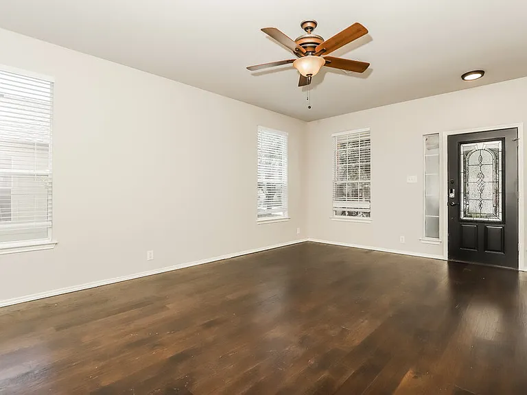 2123 Dodge Dr — Photo 6