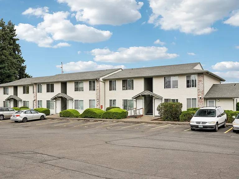Rivertown Apartments — Photo 9