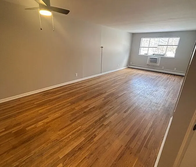 126 S Franklin St #16 — Photo 2