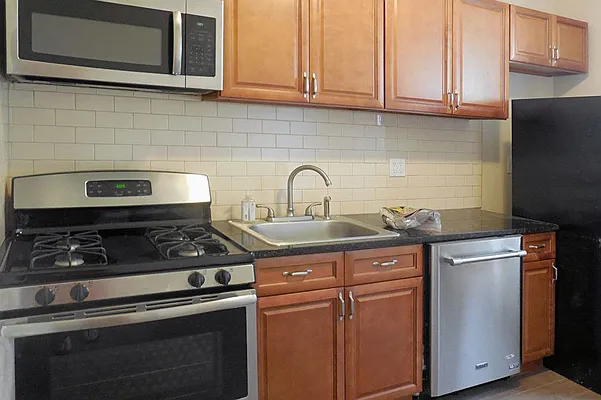 Rented by Horowitz Real Estate | media 6