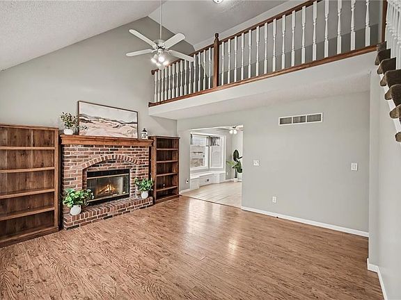 3rd image of 21600 W 178th Ter